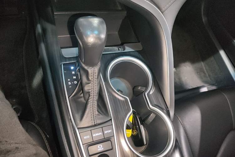 Used Toyota Camry 2021 2.5G Luxury Edition Gear Lever