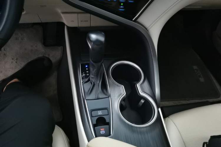 Used Toyota Camry 2021 2.0G Luxury Edition Gear Lever