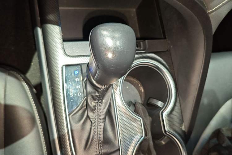 Used Toyota Camry 2021 Dual-Motor 2.5HS Fēngshàng Edition Gear Lever