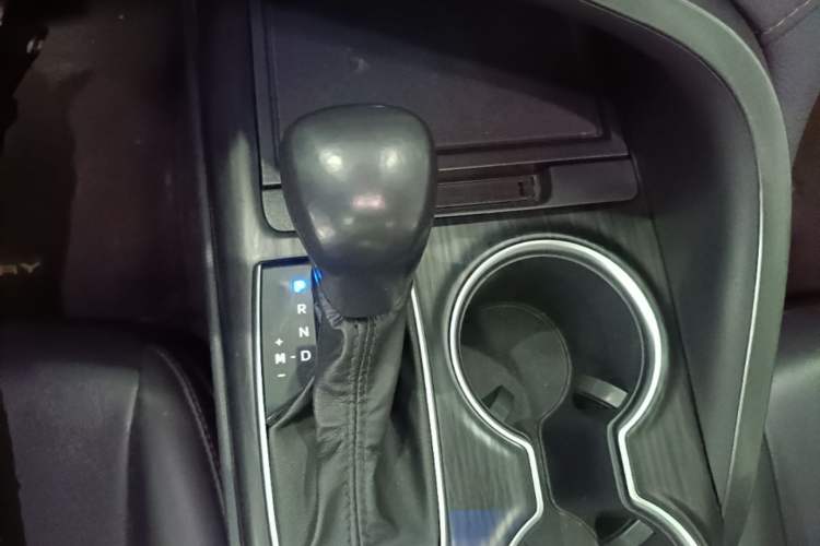 Used Toyota Camry 2021 2.0G Luxury Edition Gear Lever