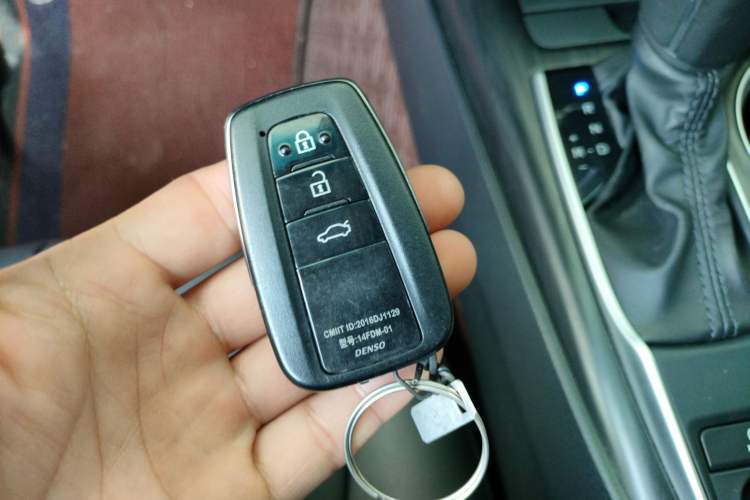 Used Toyota Camry 2021 2.0G Luxury Edition Interior 1