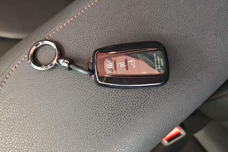 Used Toyota Camry 2021 2.0G Luxury Edition Interior 1