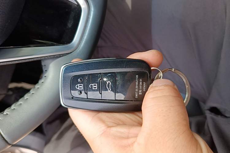 Used Toyota Camry 2021 2.0G Luxury Edition Interior 1