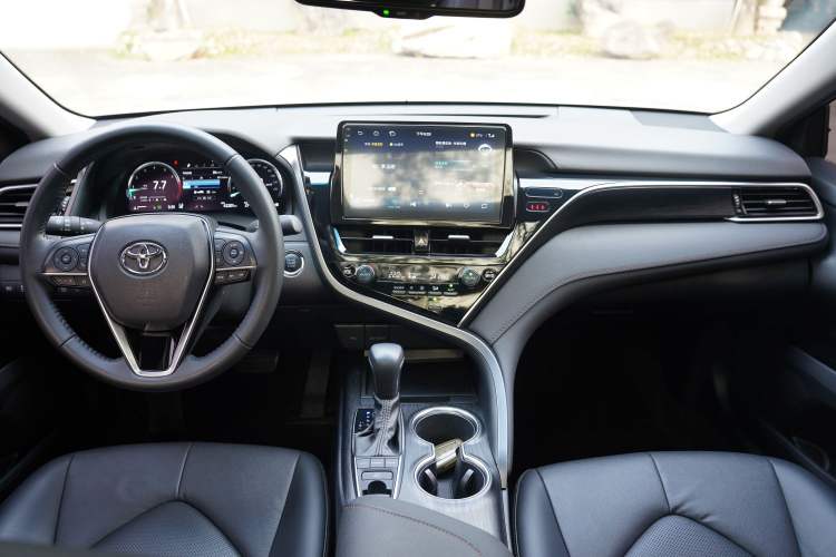 Used Toyota Camry 2021 2.5G Luxury Edition Interior 1