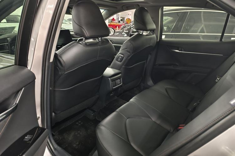 Used Toyota Camry 2021 2.0G Luxury Edition Interior 2