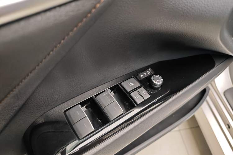 Used Toyota Camry 2021 2.0G Luxury Edition Interior 2