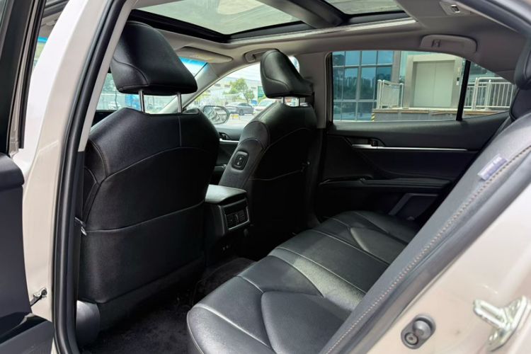 Used Toyota Camry 2021 2.5G Luxury Edition Interior 2