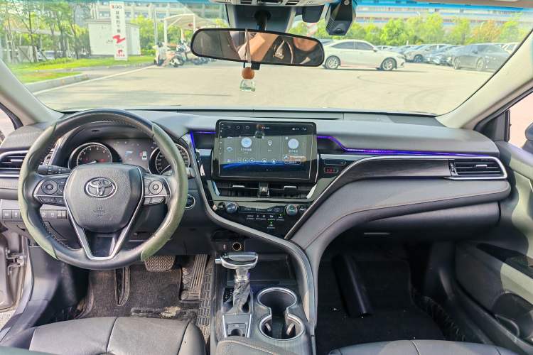 Used Toyota Camry 2021 2.0G Luxury Edition Interior 2