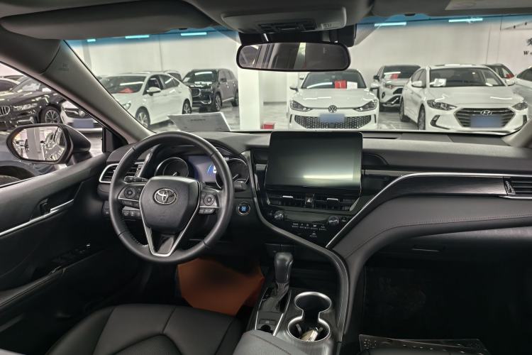 Used Toyota Camry 2021 2.0G Luxury Edition Interior 3