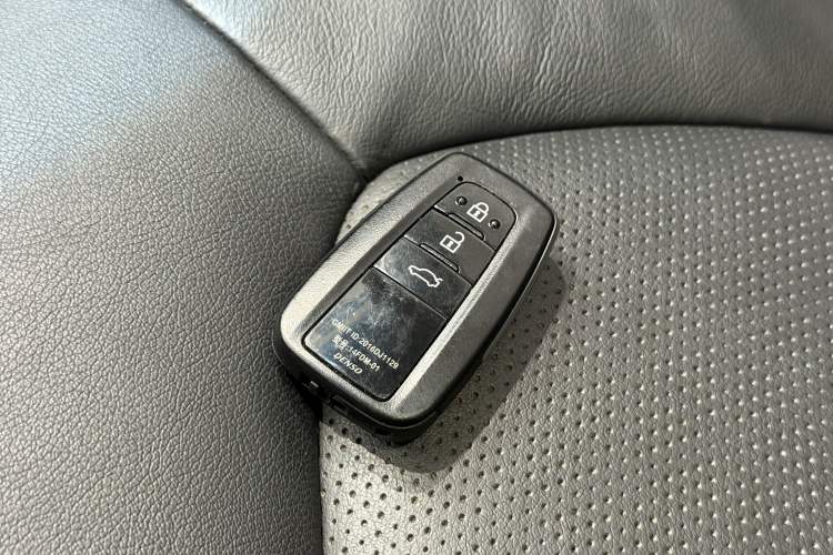 Used Toyota Camry 2021 Dual-Motor 2.5HS Fēngshàng Edition Interior 4