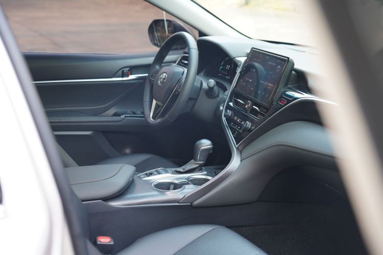 Used Toyota Camry 2021 2.5G Luxury Edition Interior 9
