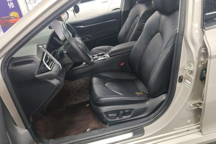 Used Toyota Camry 2021 2.5G Luxury Edition Left Front Seat