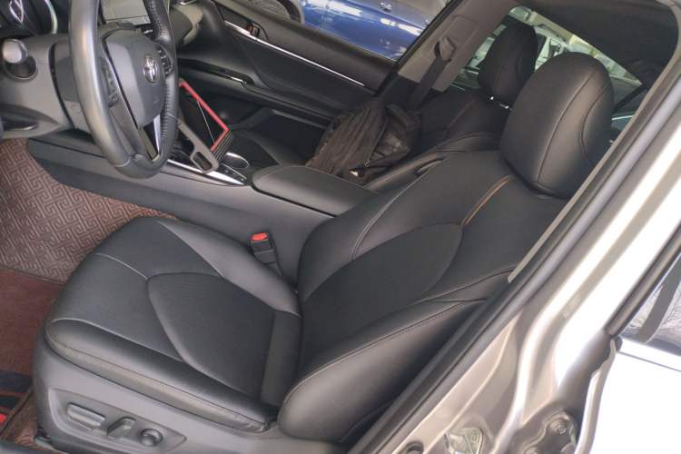 Used Toyota Camry 2021 2.0G Luxury Edition Left Front Seat
