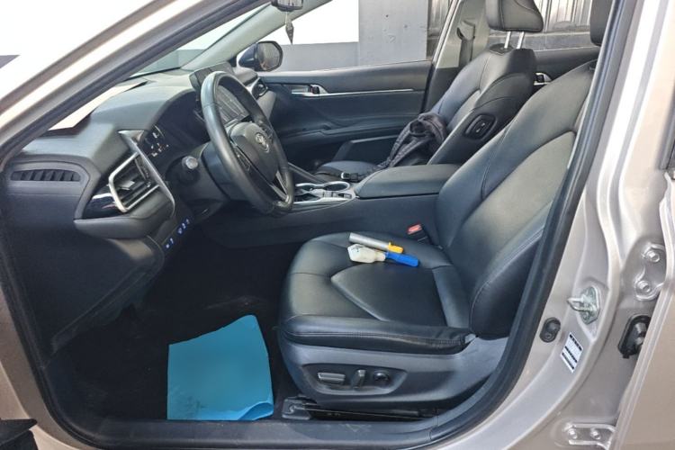 Used Toyota Camry 2021 2.5G Luxury Edition Left Front Seat