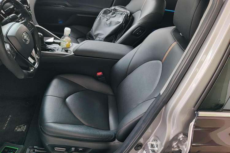 Used Toyota Camry 2021 2.5G Luxury Edition Left Front Seat