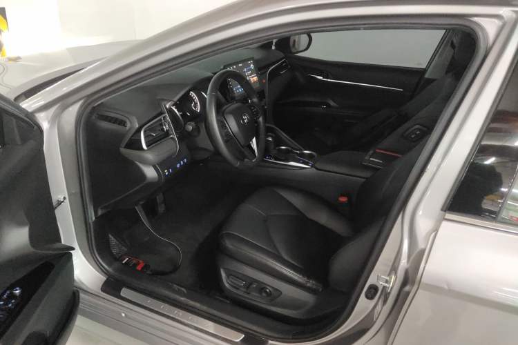 Used Toyota Camry 2021 2.0G Luxury Edition Left Front Seat