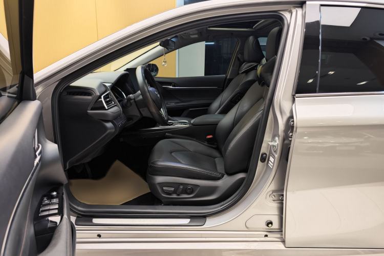 Used Toyota Camry 2021 2.0G Luxury Edition Left Front Seat