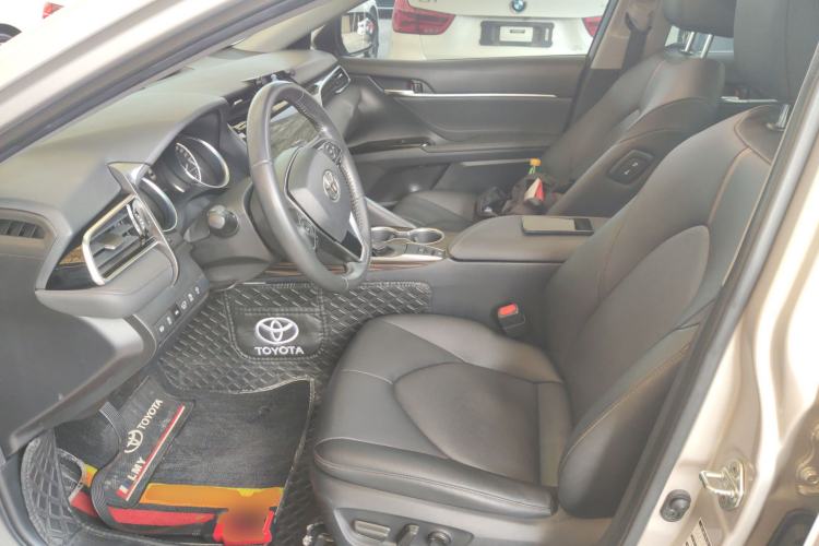 Used Toyota Camry 2021 2.0G Luxury Edition Left Front Seat
