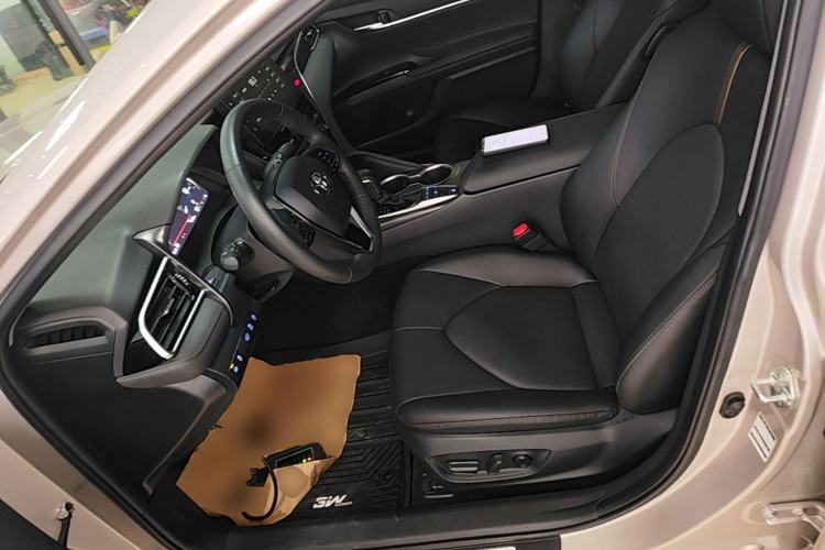 Used Toyota Camry 2021 2.5G Luxury Edition Left Front Seat