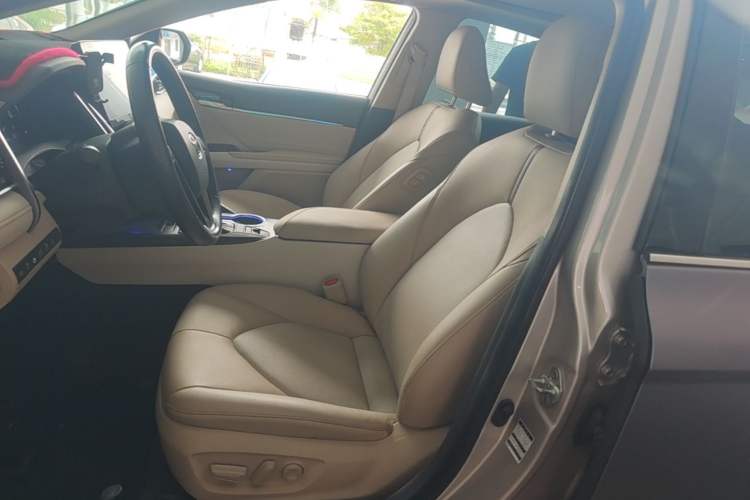 Used Toyota Camry 2021 2.5G Luxury Edition Left Front Seat