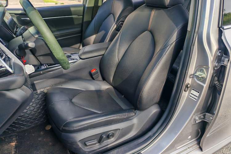 Used Toyota Camry 2021 2.0G Luxury Edition Left Front Seat