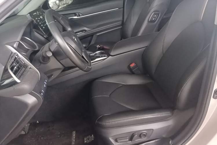 Used Toyota Camry 2021 2.0G Luxury Edition Left Front Seat