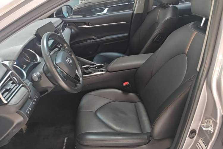 Used Toyota Camry 2021 2.0G Luxury Edition Left Front Seat
