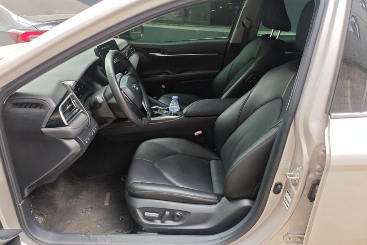 Used Toyota Camry 2021 2.5G Luxury Edition Left Front Seat