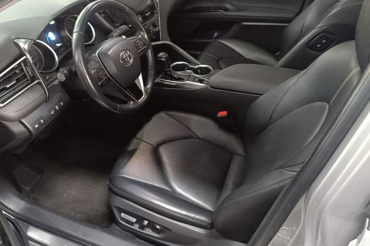 Used Toyota Camry 2021 2.0G Luxury Edition Left Front Seat