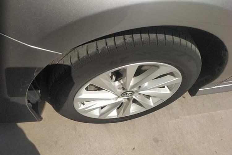 Used Toyota Camry 2021 2.0G Luxury Edition Left Front Wheel Hub