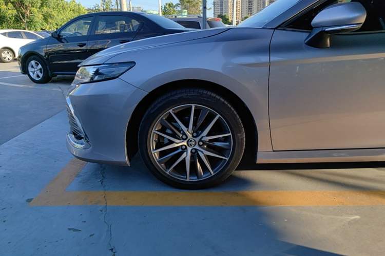 Used Toyota Camry 2021 2.5G Luxury Edition Left Front Wheel Hub