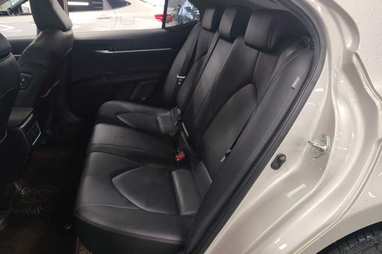Used Toyota Camry 2021 2.5G Luxury Edition Left Rear Seat
