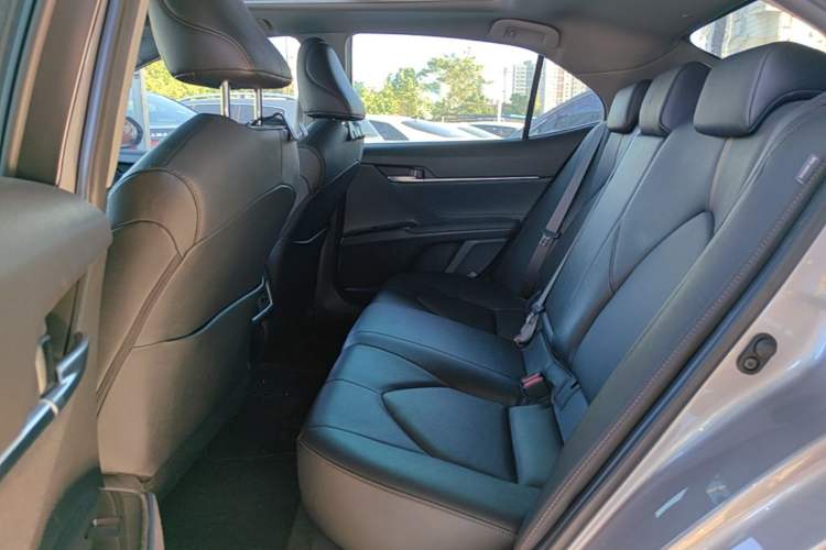 Used Toyota Camry 2021 2.5G Luxury Edition Left Rear Seat