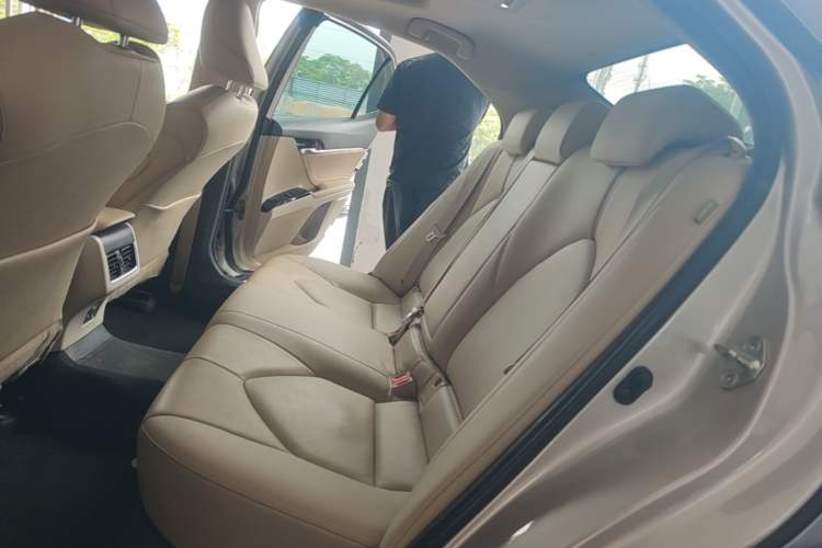 Used Toyota Camry 2021 2.5G Luxury Edition Left Rear Seat