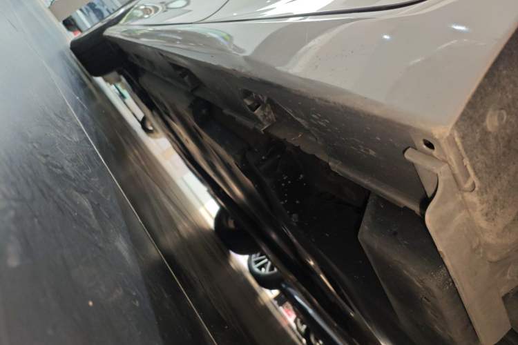 Used Toyota Camry 2021 2.0G Luxury Edition Left Side Sill