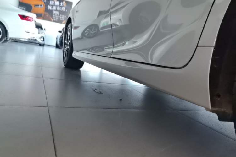 Used Toyota Camry 2021 2.5G Luxury Edition Left Side Sill