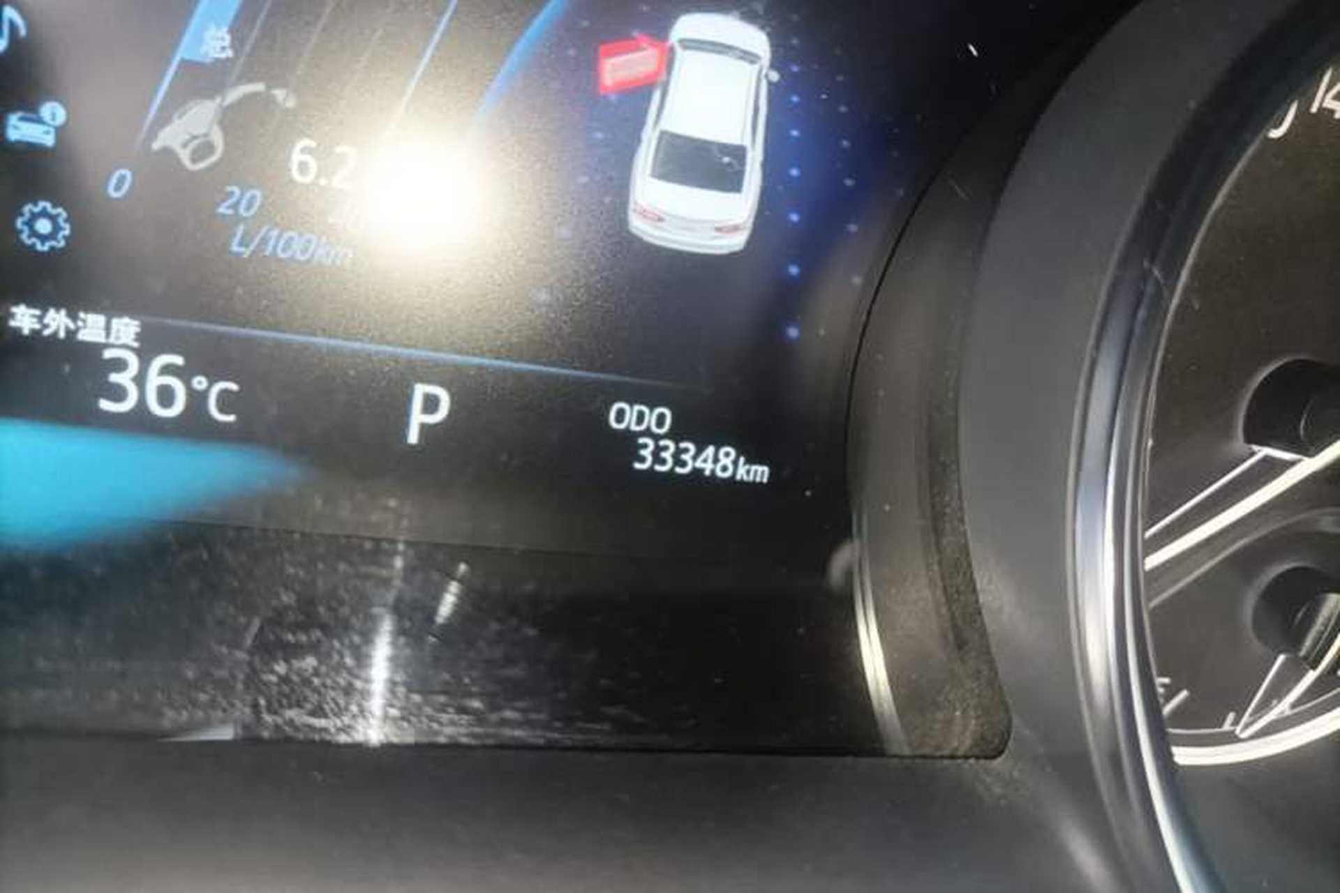 Used Toyota Camry 2021 2.0G Luxury Edition Odometer Close Up