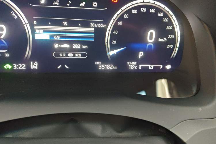 Used Toyota Camry 2021 Dual-Motor 2.5HG Luxury Edition Odometer Close Up
