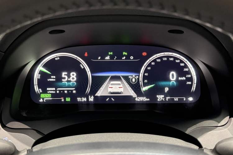 Used Toyota Camry 2021 Dual-Motor 2.5HS Fēngshàng Edition Odometer Close Up