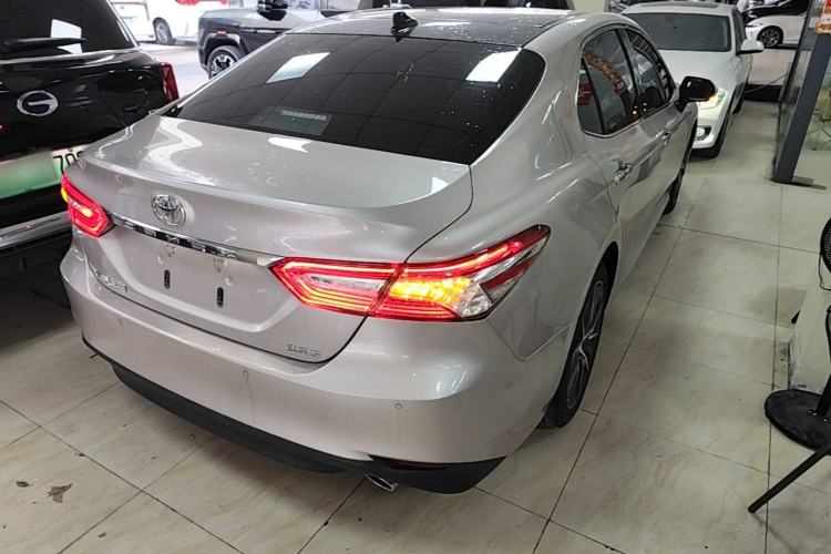 Used Toyota Camry 2021 2.5G Luxury Edition Rear Right 45 Deg