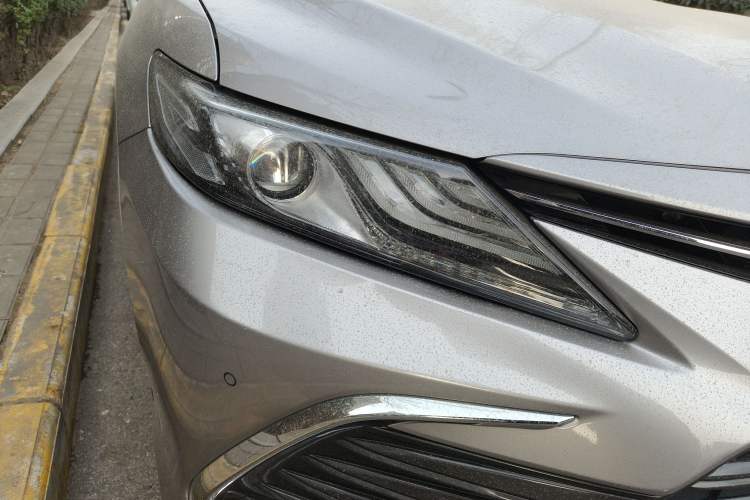 Used Toyota Camry 2021 2.0G Luxury Edition Right Front Headlight