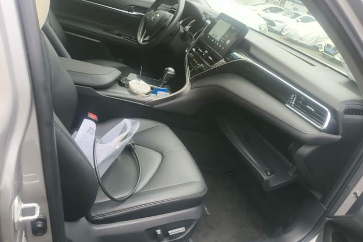 Used Toyota Camry 2021 2.0G Luxury Edition Right Front Seat