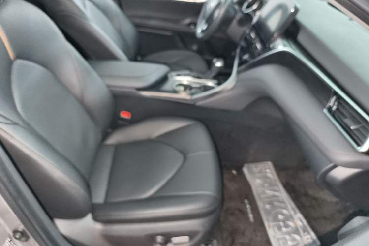 Used Toyota Camry 2021 2.0G Luxury Edition Right Front Seat