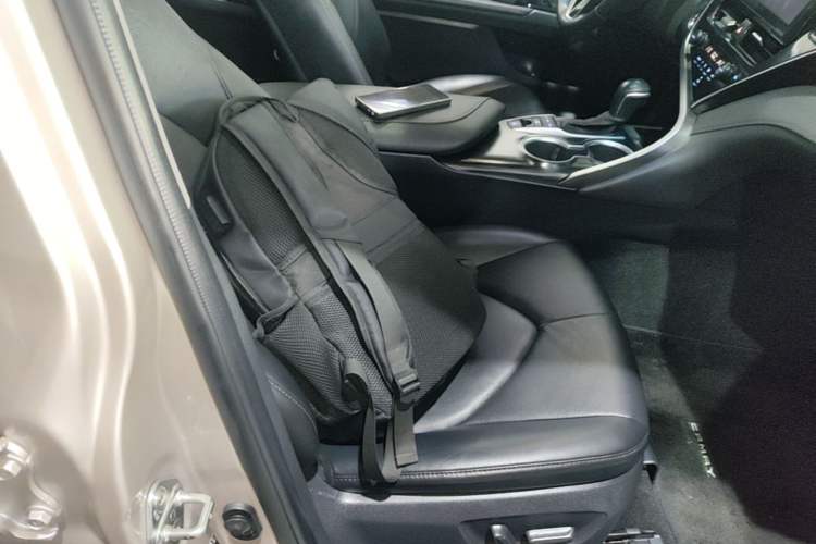 Used Toyota Camry 2021 2.5G Luxury Edition Right Front Seat
