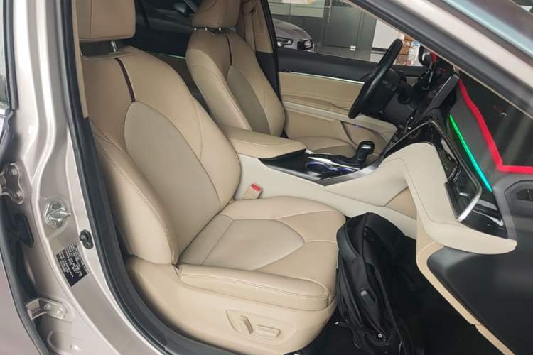 Used Toyota Camry 2021 2.5G Luxury Edition Right Front Seat