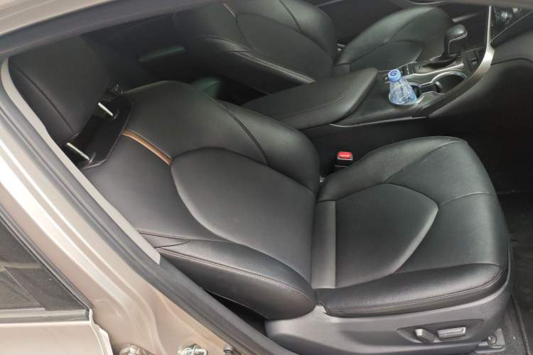 Used Toyota Camry 2021 2.5G Luxury Edition Right Front Seat