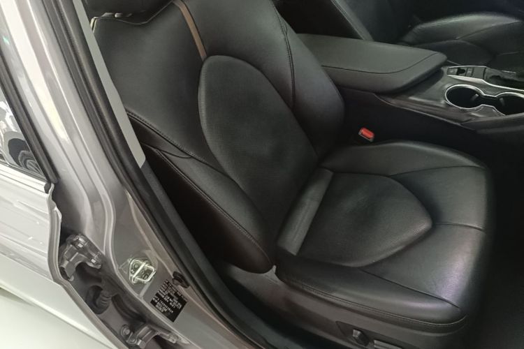 Used Toyota Camry 2021 2.0G Luxury Edition Right Front Seat