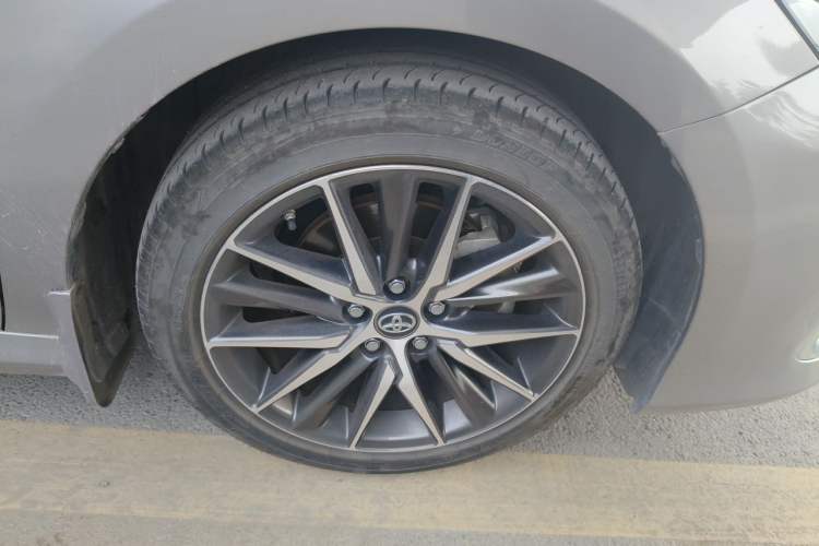 Used Toyota Camry 2021 2.5G Luxury Edition Right Front Wheel Hub