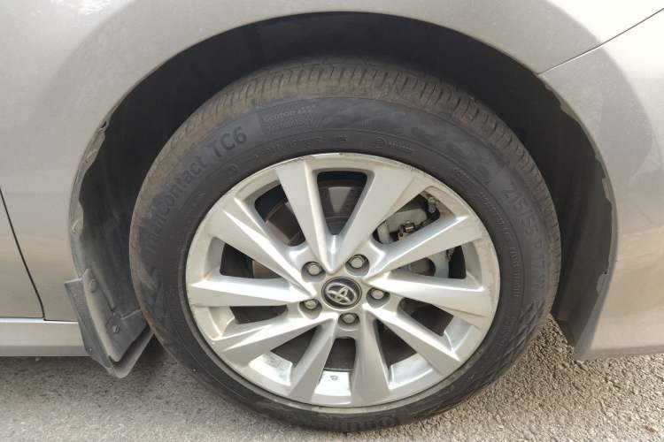 Used Toyota Camry 2021 2.0G Luxury Edition Right Front Wheel Hub