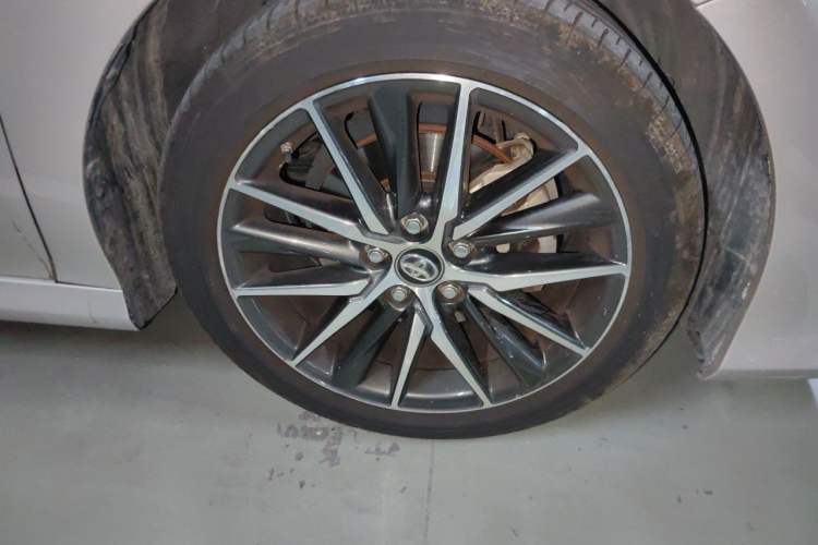 Used Toyota Camry 2021 2.5G Luxury Edition Right Front Wheel Hub